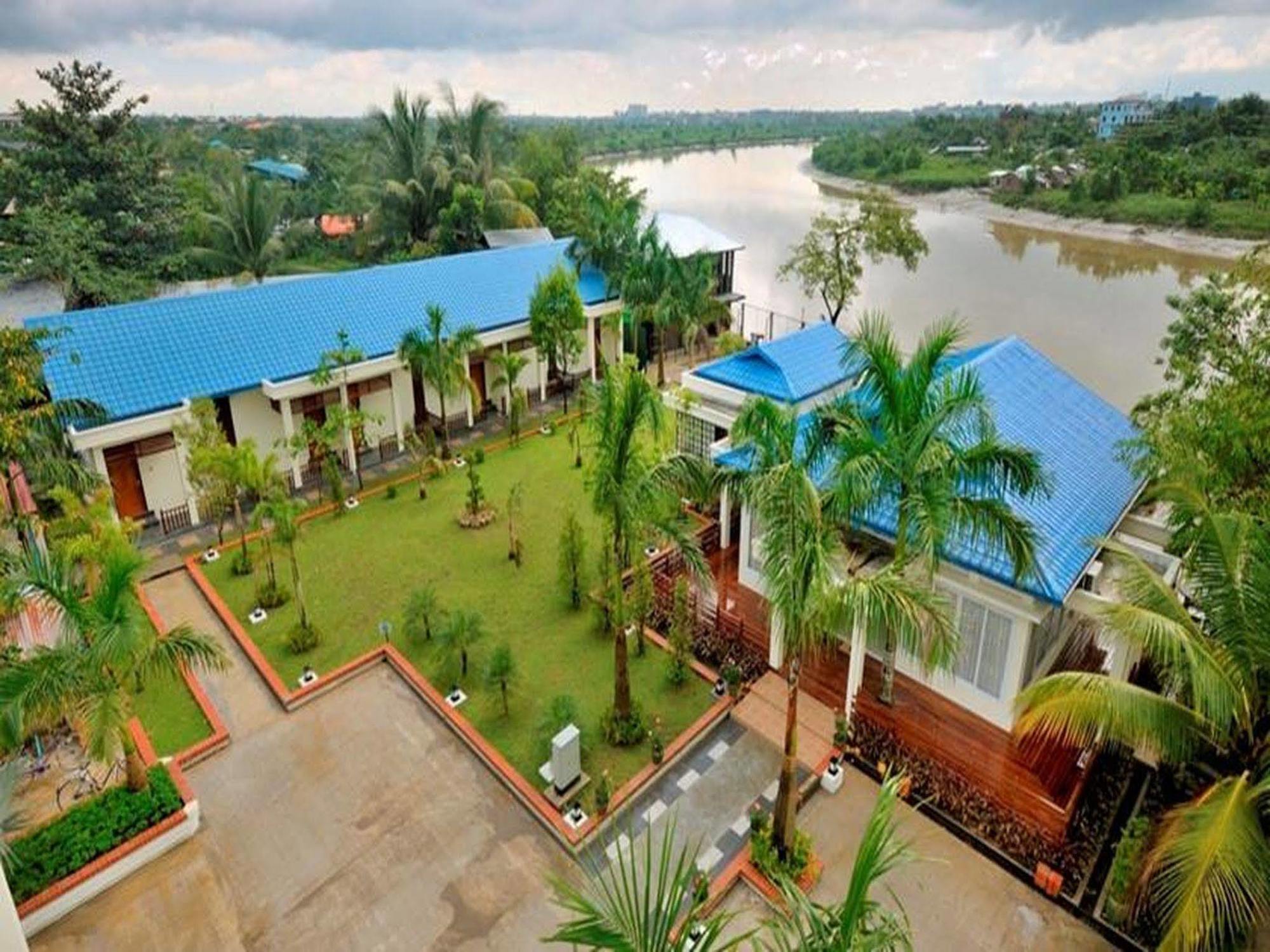 Royal Golden View Hotel Yangon Extérieur photo